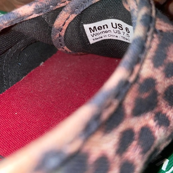 Vans cheetah leopard W7.5 M6 USA - Picture 2 of 2